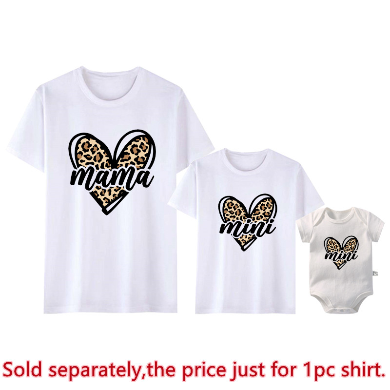 Mama Mimi Leopard Heart Print  - Plant Parent T Shirt recension och pris